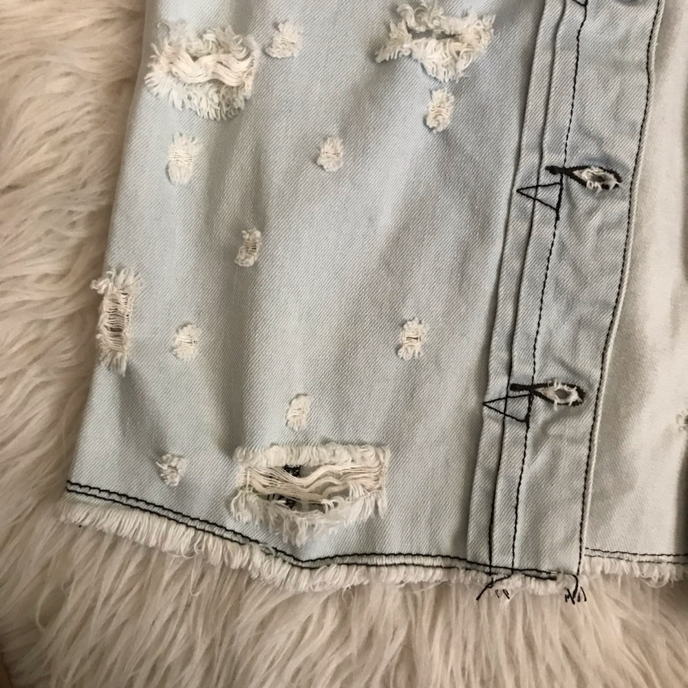 Carmar Denim Distressed Vest - Picture 4 of 7